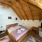 Πανσιόν Joen Village 4*