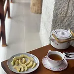 Joen Village Πανσιόν Librazhet