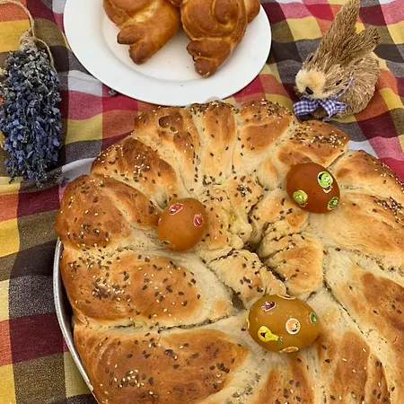 Joen Village 4* Librazhet