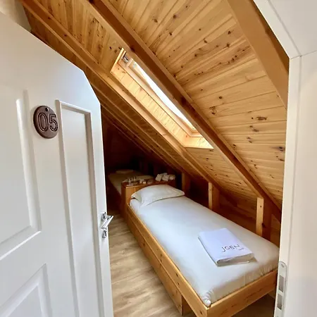 Joen Village Librazhet