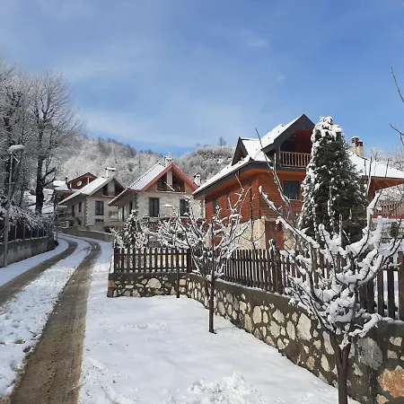 Joen Village 4* Librazhet