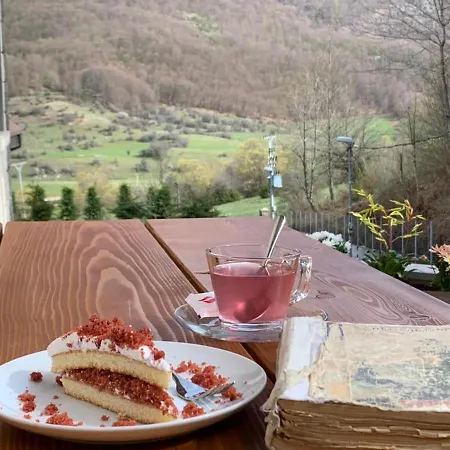 بيت ضيافة Joen Village 4*