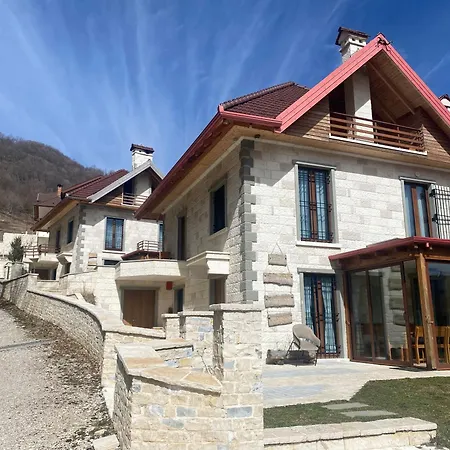 بيت ضيافة Joen Village Librazhet